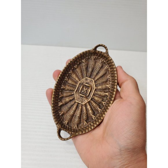 Vintage / BRASS SOAP DISH / Solid Brass Soap Holder Soap Dispenser Vinta… - Picture 7 of 10